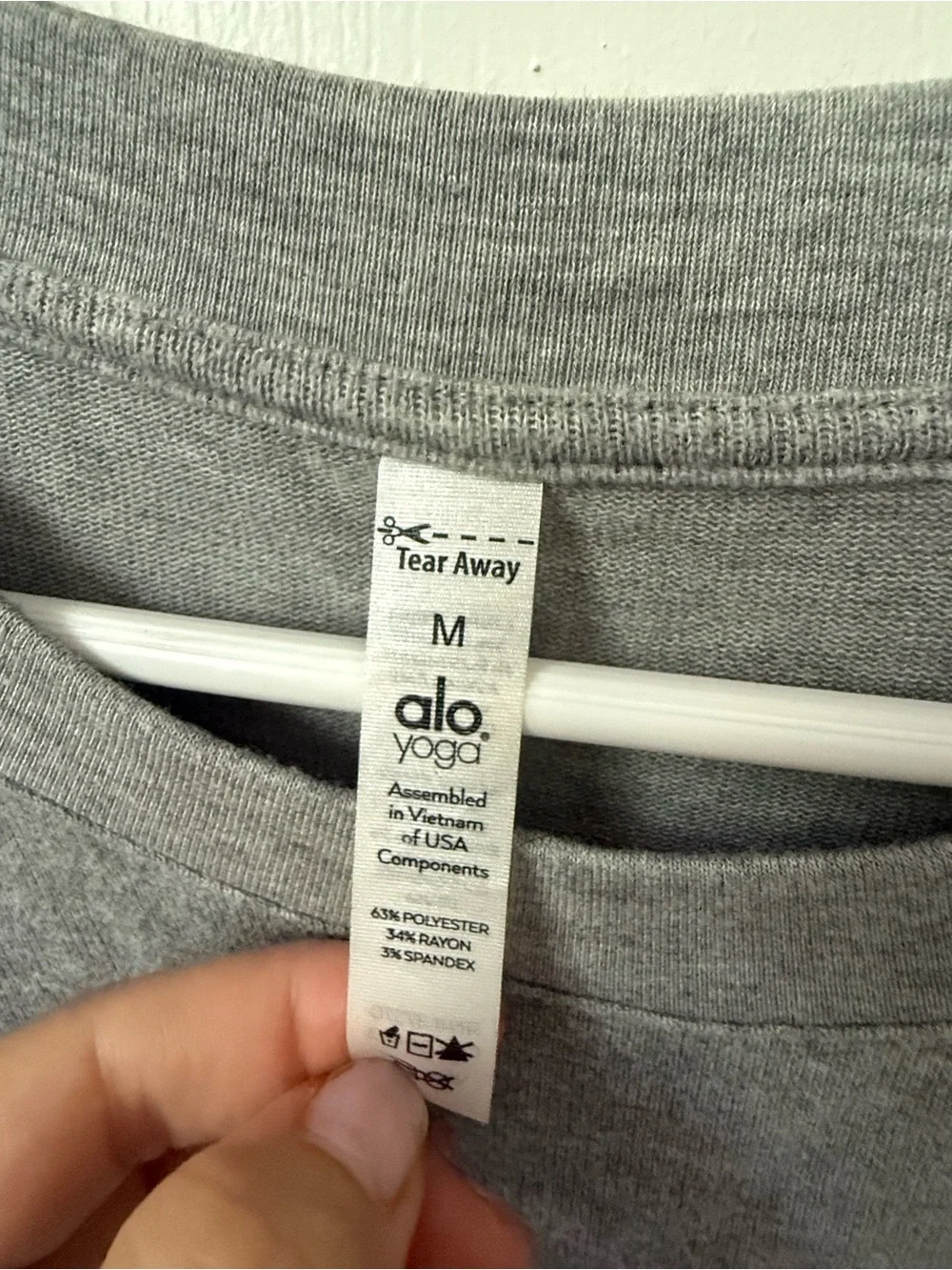 ALO yoga crew sweatshirt/pullover size medium